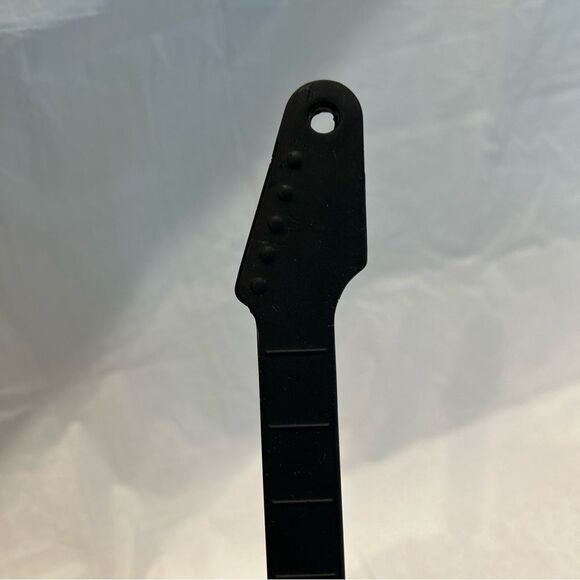 guitar Shaped spatula, Black Silicone - Picture 2 of 6